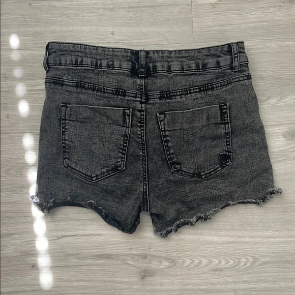 jean shorts - Picture 2 of 2